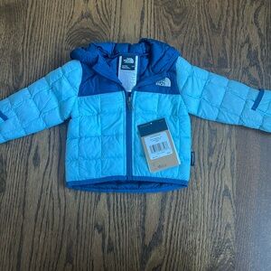 NWT The North Face BABY THERMOBALL HDY ATOMIZER BLUE 3-6 MONTHS